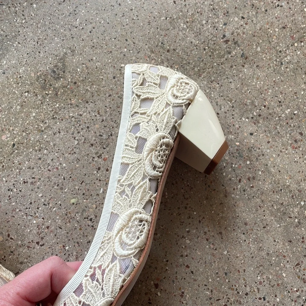 Paul Mayer Cream Lace Pointed Toe Heels